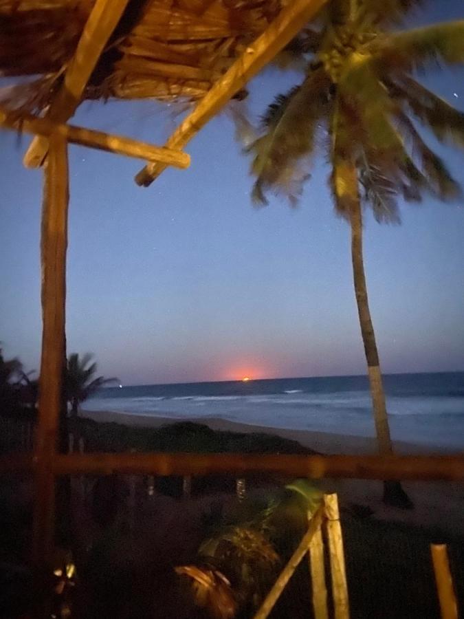 Отель Bahia Surf Camp Abrantes Экстерьер фото