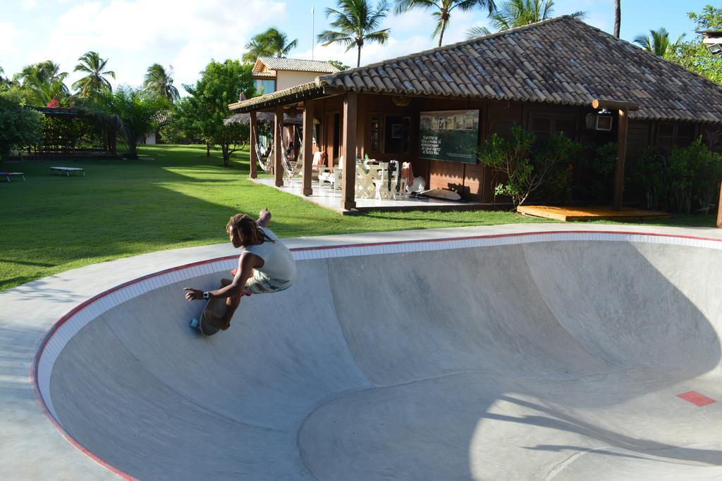 Отель Bahia Surf Camp Abrantes Экстерьер фото