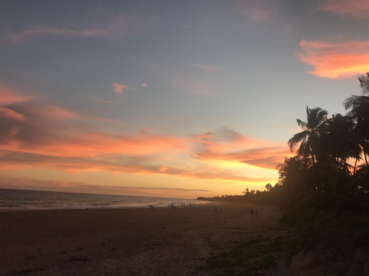 Отель Bahia Surf Camp Abrantes Экстерьер фото